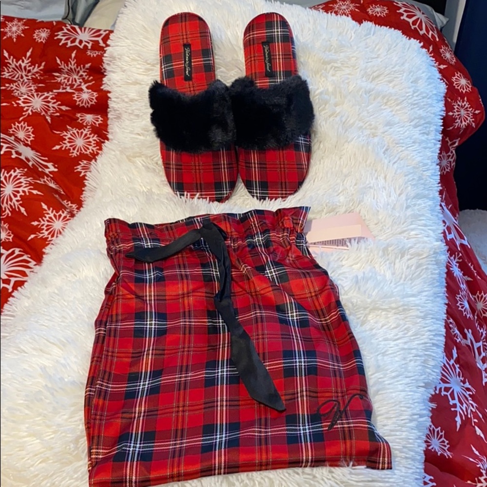 Victoria’s Secret Slippers